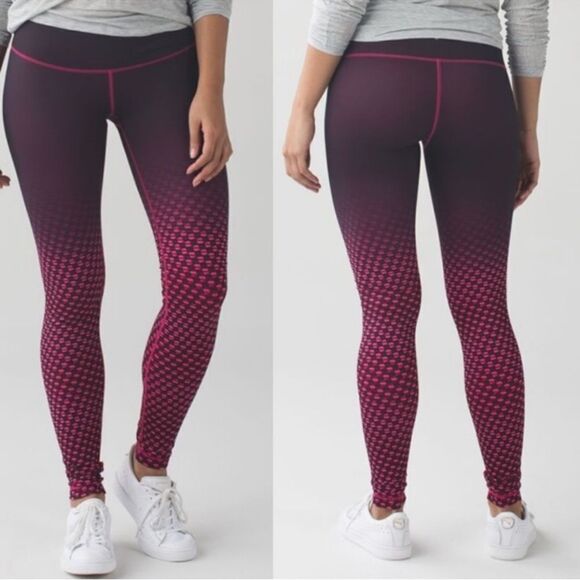 Lululemon Deep Dive Dip Berry Rumble Black Wunder Under - Picture 1 of 3